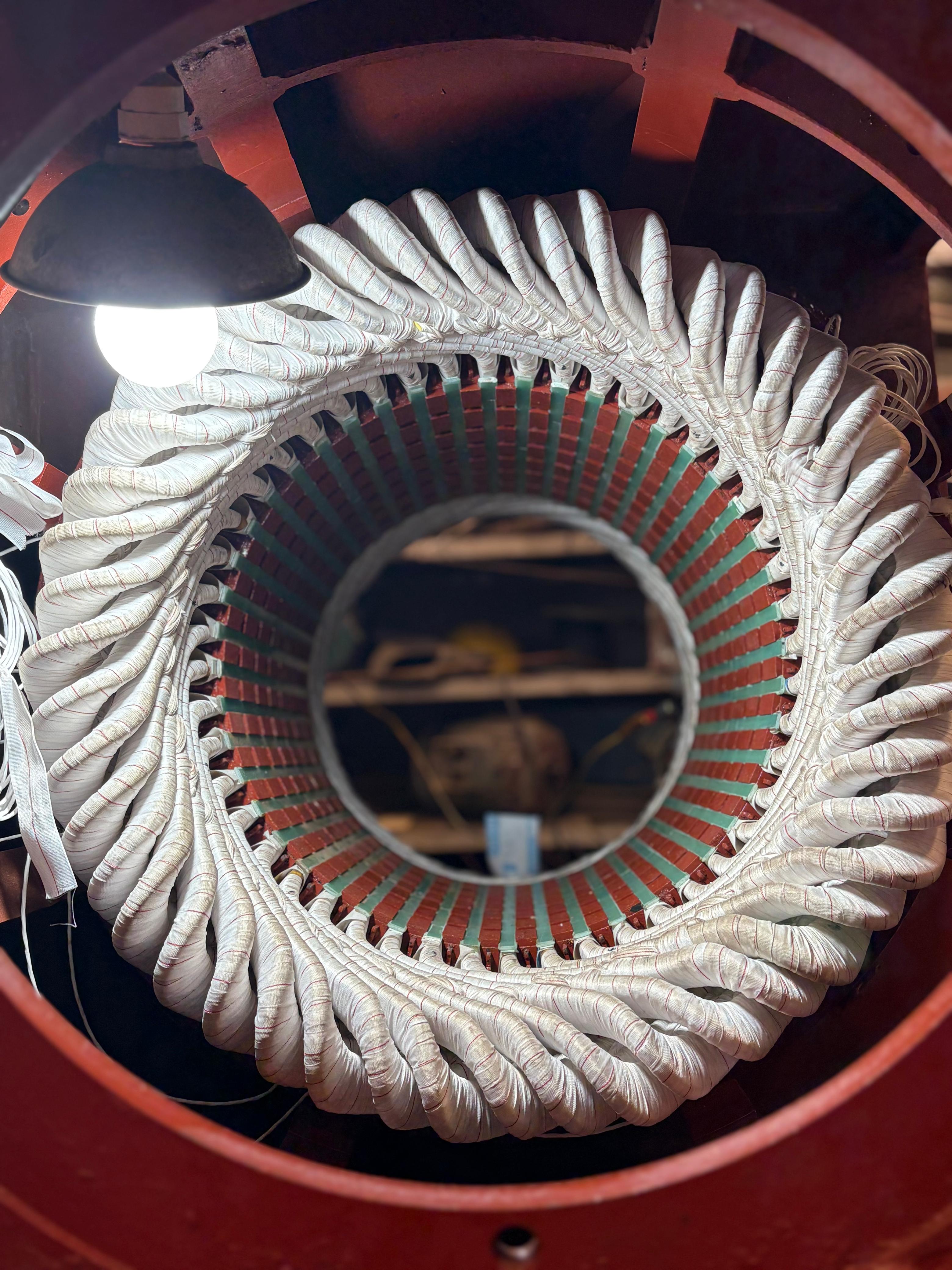 Vertical pump motor winding
